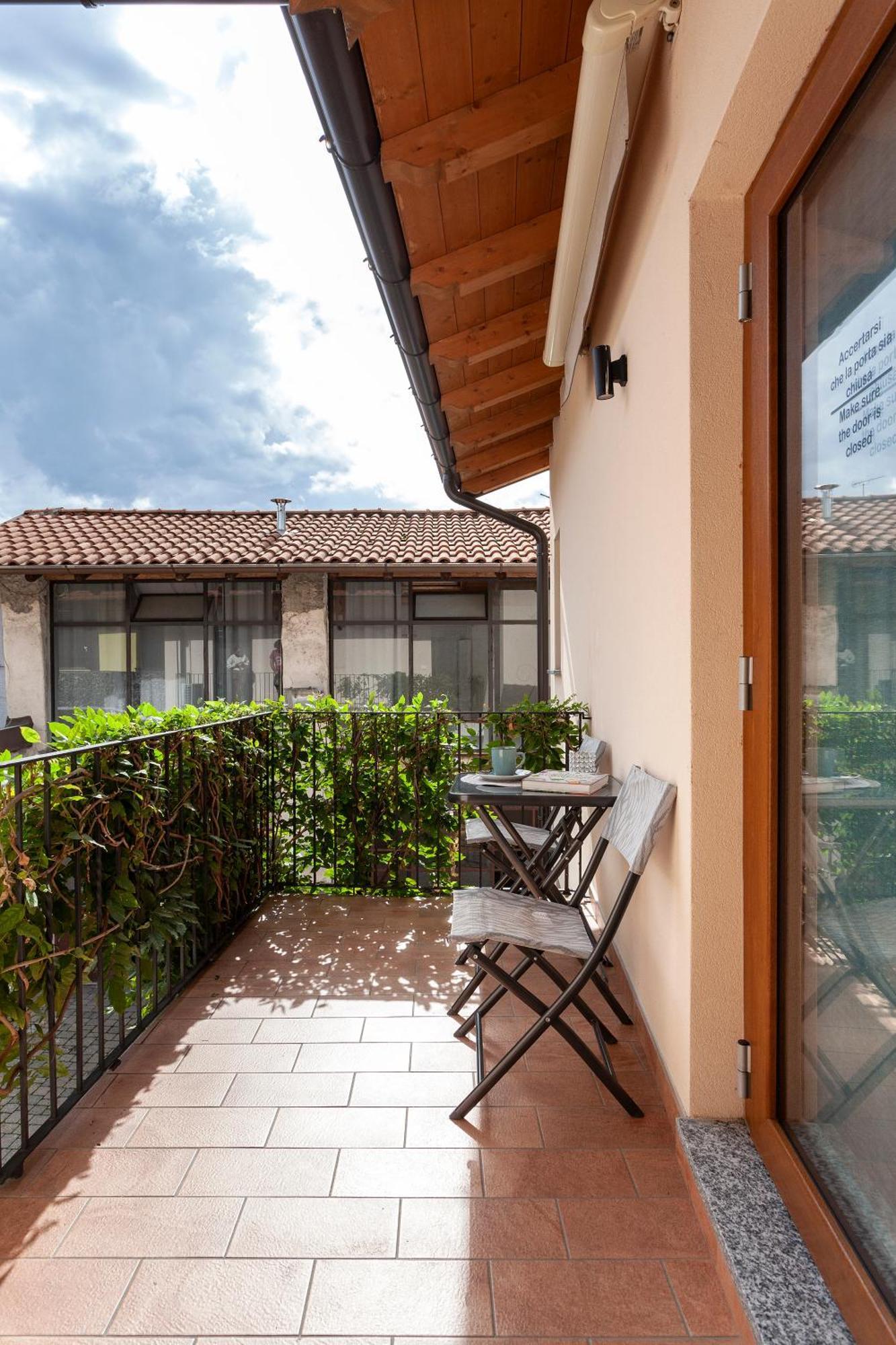 Veruskacamere Camera 1 Somma Lombardo Exterior photo